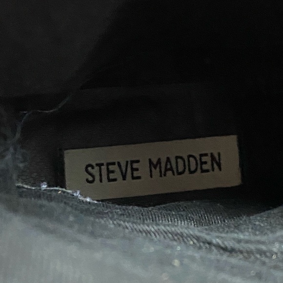 Steve Madden Womens Galia Black Leather Studded Ankle Short Boots / Size 7 M - Picture 9 of 9